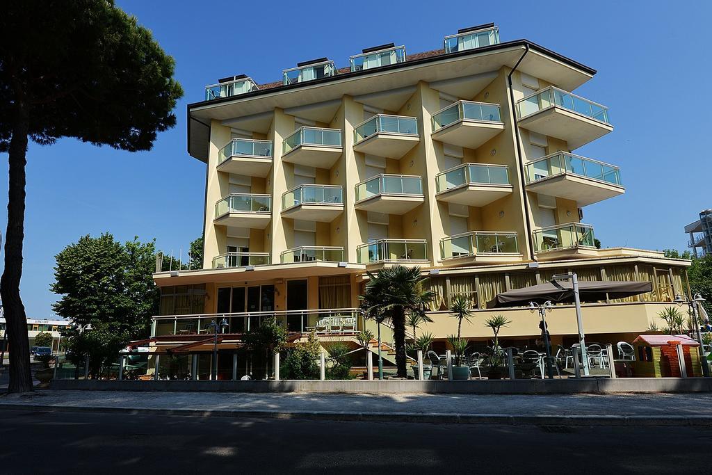 Hotel Bamar ปีนาเรลลา ภายนอก รูปภาพ