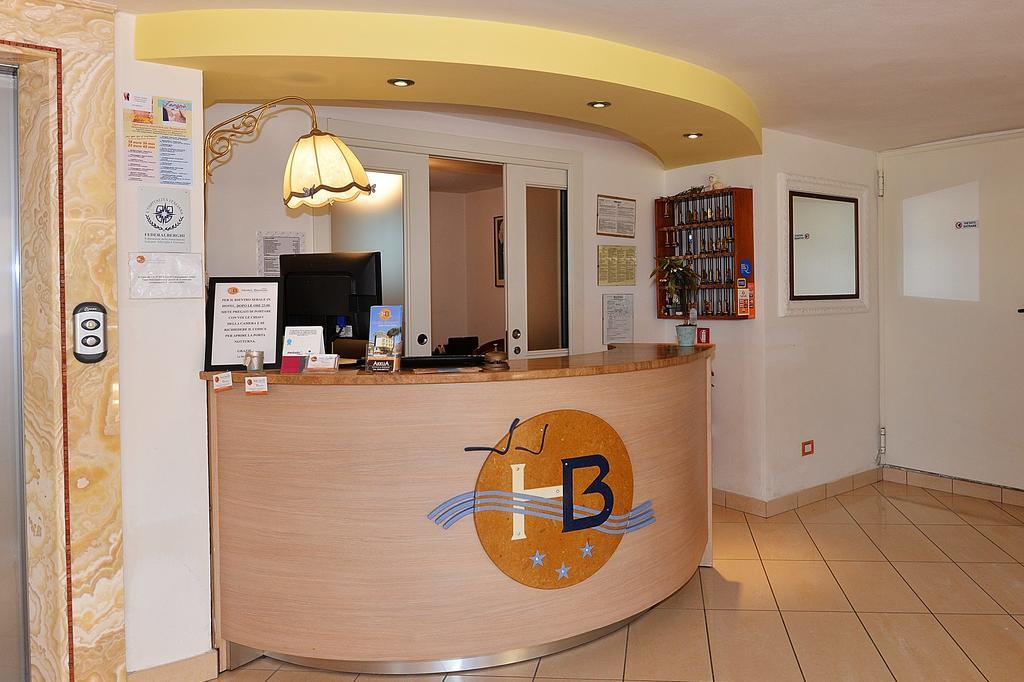 Hotel Bamar ปีนาเรลลา ภายนอก รูปภาพ